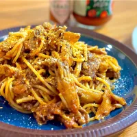 舞茸と牛肉のトマトソースパスタ|ふくすけ食堂さん