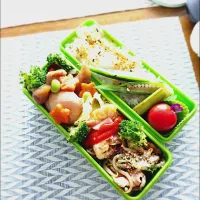 鶏と蒟蒻の煮物のお弁当|Reikoさん