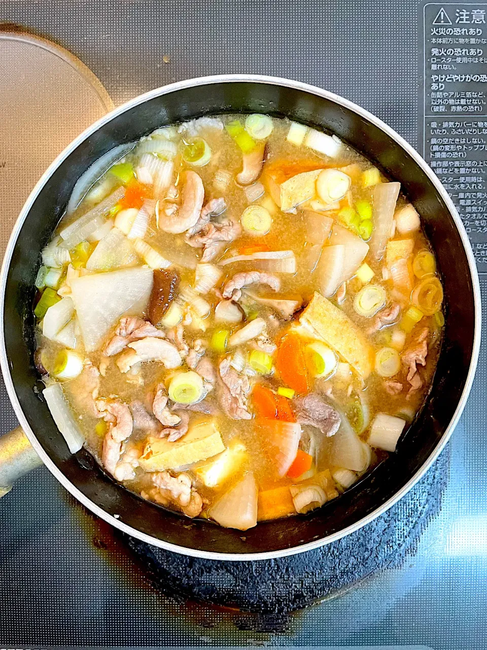 うまみたっぷり！しいたけ入り具沢山豚汁|あきたまさん