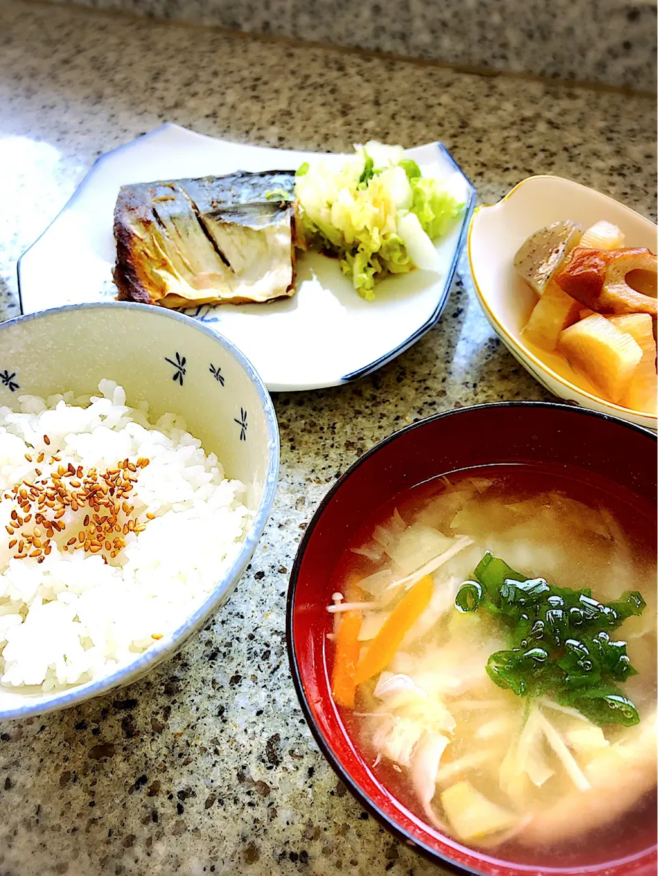 5/28 鯖焼き朝食🥣|ヨウコさん