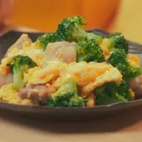 鶏肉とブロッコリーの海鮮だし卵炒め| ヤマサ醤油公式アカウントさん