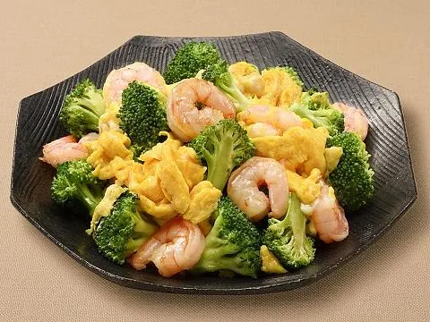えびとブロッコリーの海鮮だし卵炒め|ヤマサ醤油公式アカウントさん