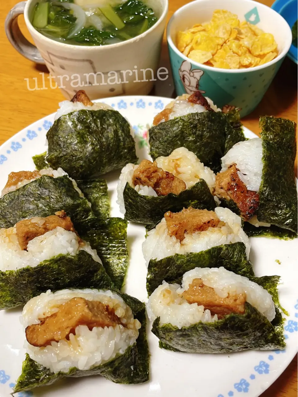 ＊照り焼きハンバーグおにぎり♪♪＊|ultramarineさん