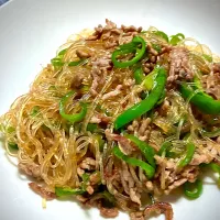 今夜は、シャキシャキピーマンと春雨の炒め物を頂きました😋👍🎵|ギムレットさん