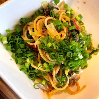 コンビーフとほうれん草パスタ　神戸元町思い出の味|みそしるさん