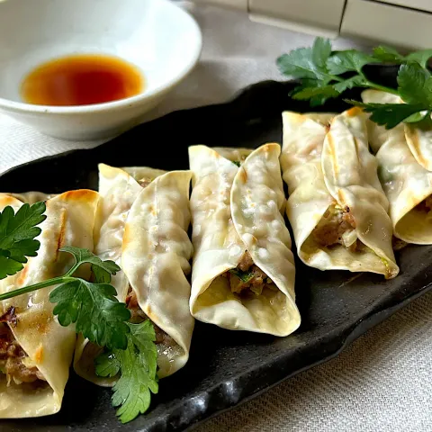 「ワッフル＆ホットサンドベーカー（VWH-600）」を使ってみたSnapdishの料理・レシピ写真:【ビタントニオ】ワッフル&ホットサンドベーカー de 棒餃子