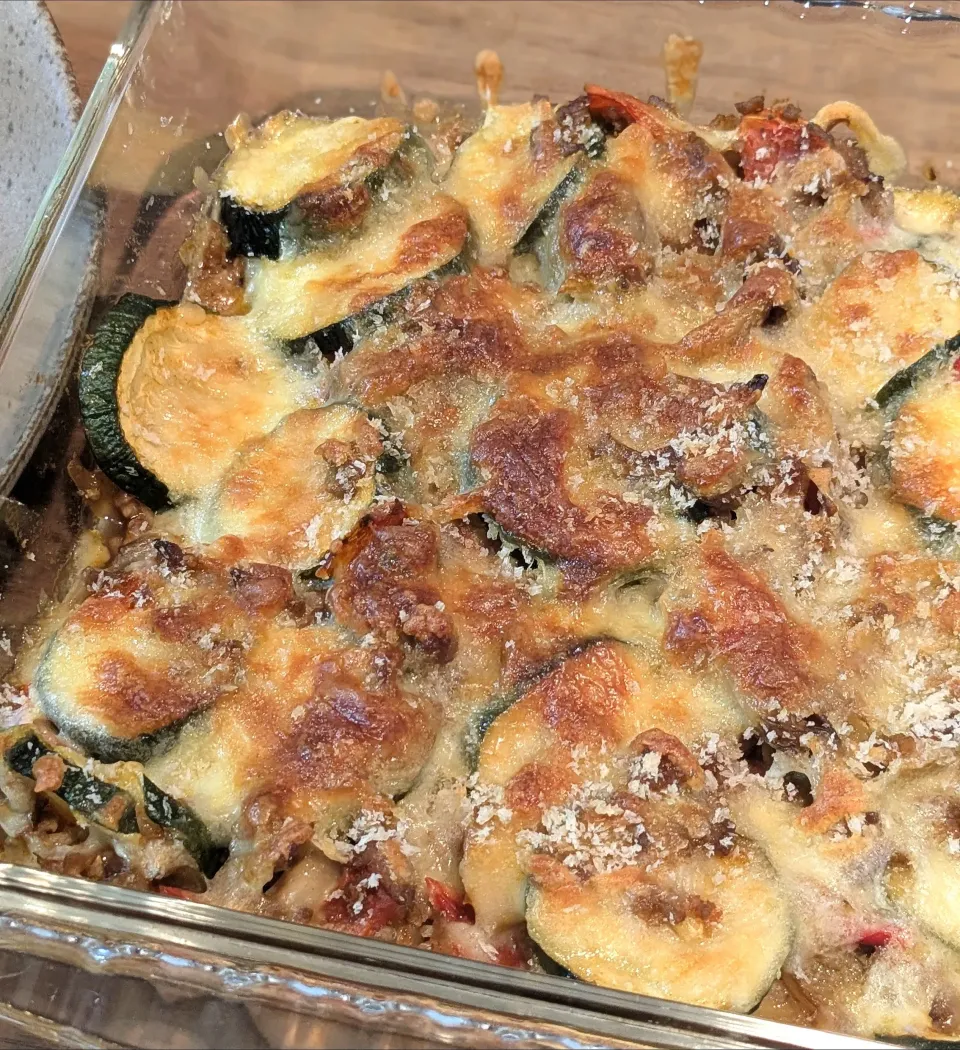 ひき肉とズッキーニのチーズ焼き|あぼちさん