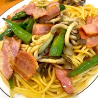グリーンアスパラとベーコンのおしょう油バター味のスパゲッティ！|Tomyさん