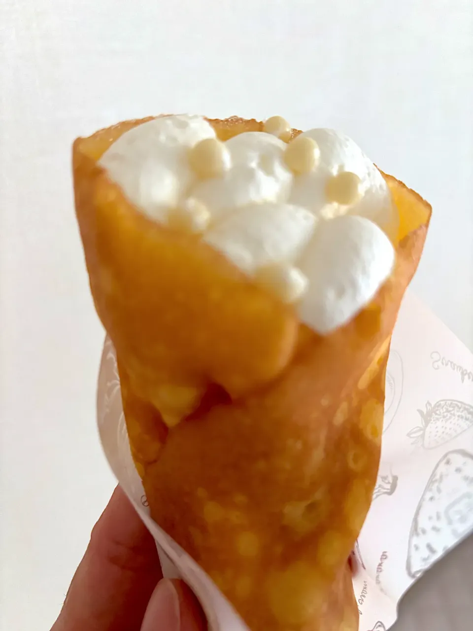 ファミマの「クリームがおいしいふわもちクレープ」😋✨笑|山勝さん