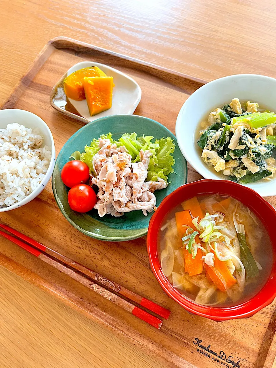 お昼ごはん　豚しゃぶの梅おかか和え🍖|kaeさん