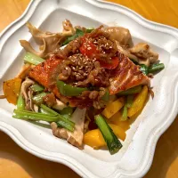 お野菜たっぷり鮭の肉味噌かけ| さらっと🍀さん