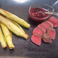 鹿肉のロティ　ストロベリーソース添え|foodanalystＭＩＫＩさん