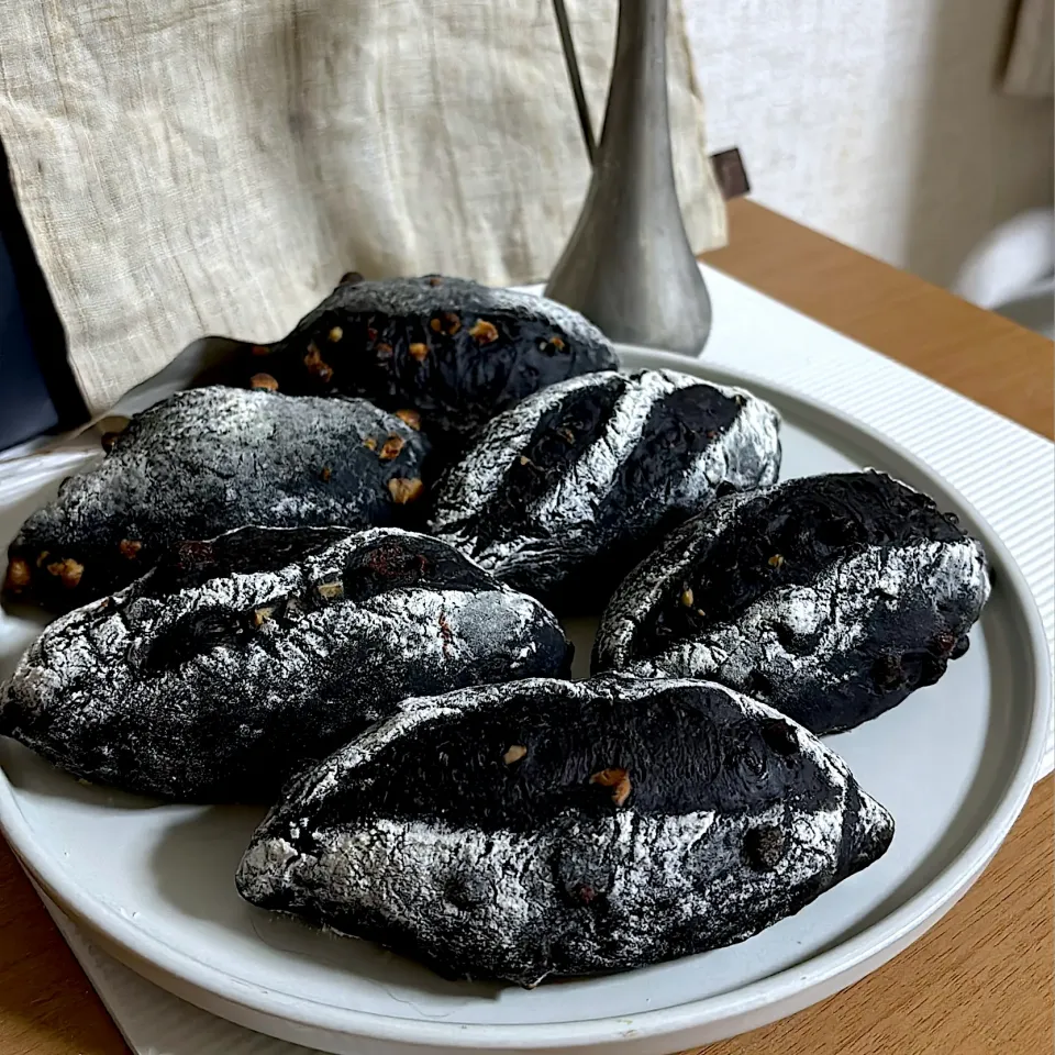 ブラックココアフランス🥖|みゆぞうさん