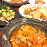 ブロッコリーのアーリオオーリオ　　　　　　　　　じゃがいものチーズ焼き　　　　　　　　　　　　　トマトの具沢山スープ　　　　　　　　　　　　　がんもどき煮|mokoさん