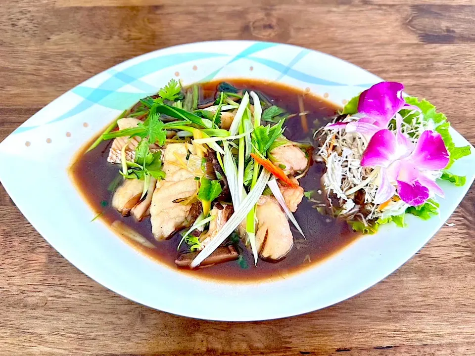 Steamed fish fillet with soy sauce💜เนื้อปลานึ่งซีอิ๊ว|💟Lookbua Chiangmai Thai Food💟さん