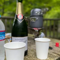 「 朝から シュワワワワ〜 」
いつもの森でブリュットな朝(^^)|ばくあんしゃさん