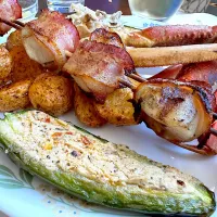 Bacon wrapped scallops and jalapeño poppers|Laki Maikaʻiさん