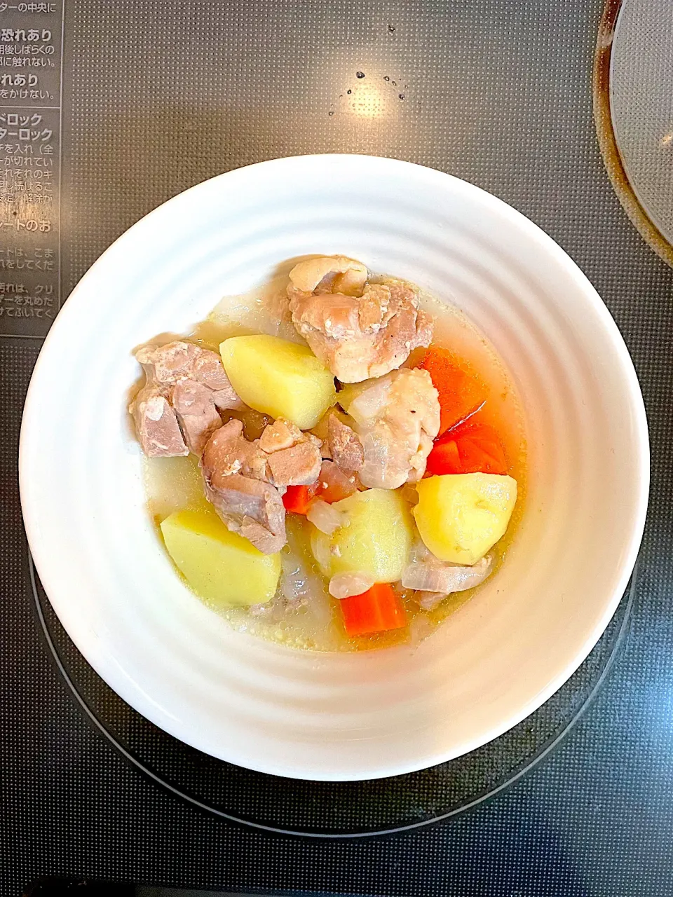 ほっとする味♡鶏の塩じゃが|あきたまさん