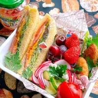Blueberry🫐さんの料理 サルサで夏のサンドイッチ(⊹＾◡＾)ノo.♡ﾟ｡*|Blueberry🫐さん