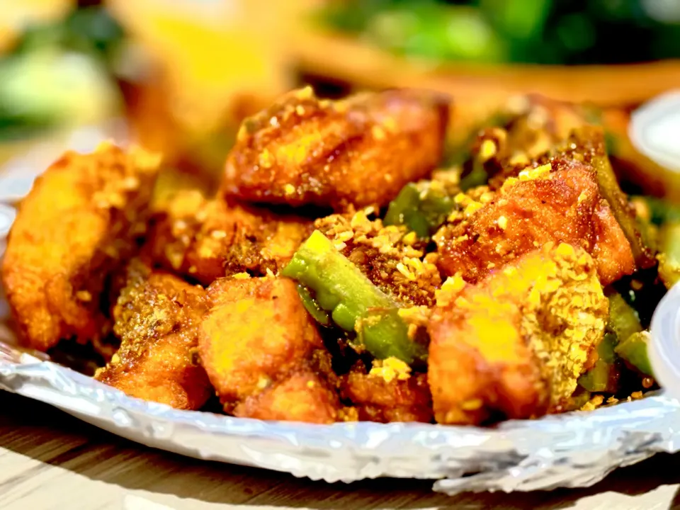 Fried fish fillets with bitter gourd. A not to missed dish. 🌼|B&Bさん