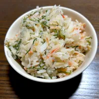 炊いてみた^_^カニカマの炊き込みご飯|きよっさんさん