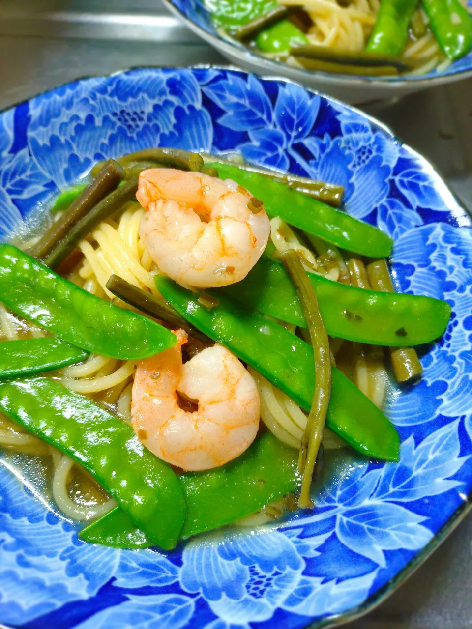 絹さやと海老の昆布だしパスタ|はるみさん