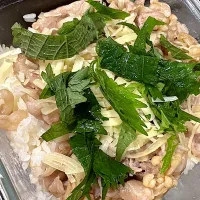 豚・えのき・大葉のチーズ丼（楽ちんワンボウル）|かれんさん