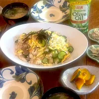 晩ごはん♯鯖ときゅうり🥒の混ぜ寿司♯きのこのアヒージョ|小松菜さん