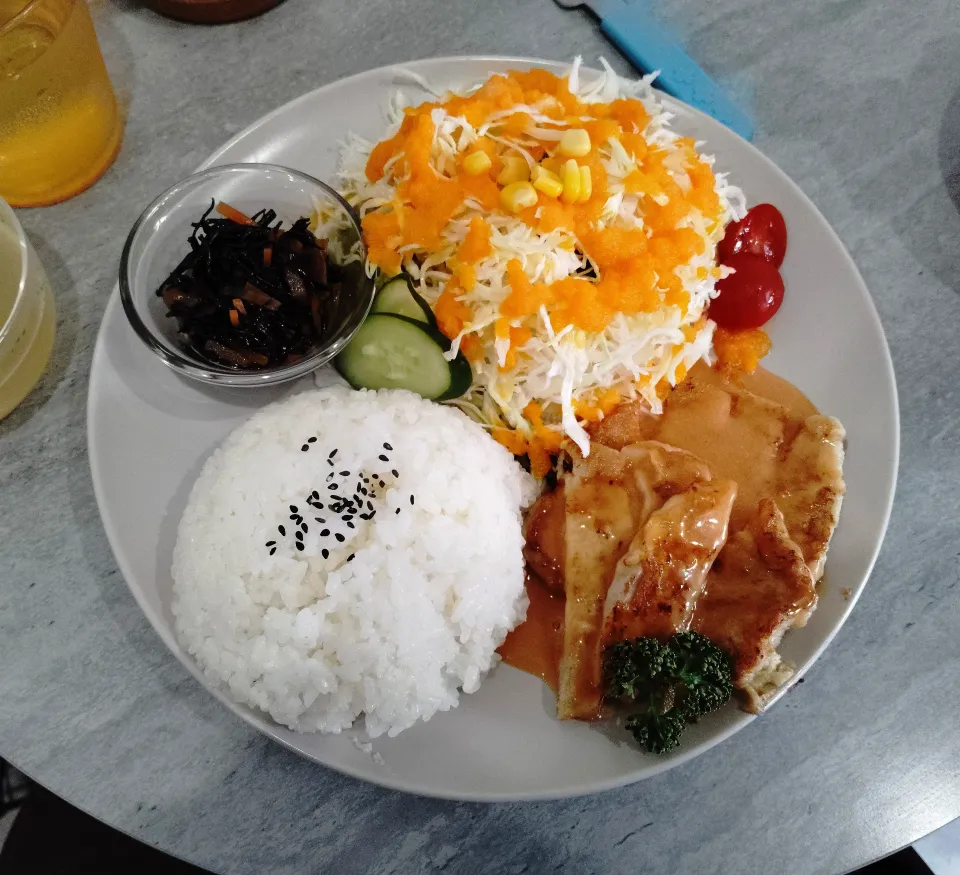 カフェの日替わりランチ|おじゃみさんさん