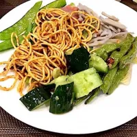 「上海やきそは 」🧄🌶️🌶️
マー湯とオイスターソース
ラー油と花椒(^^)
サラダとセロリのスープを添えて
朝ごはん💦|ばくあんしゃさん