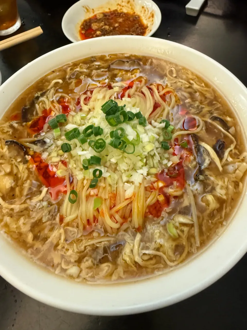 暑い🥵日でも食べたい酸辣湯麺|マコリンさん