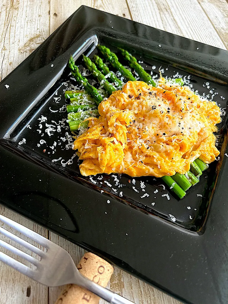 @きなこさんの料理 焼きアスパラふわとろ卵のせ|由美さん