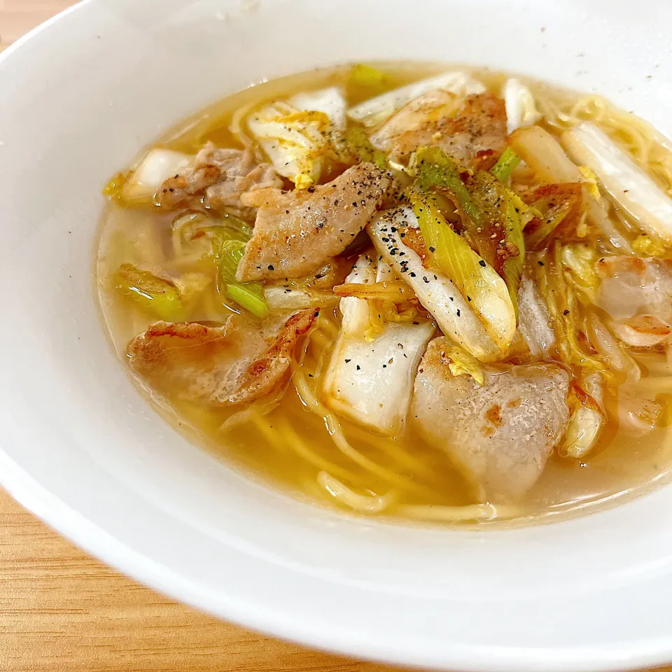 豚バラと白菜の塩ラーメン|かわうそcookingさん