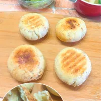 そばの実入りカマンベール(入りプロセス)チーズパン