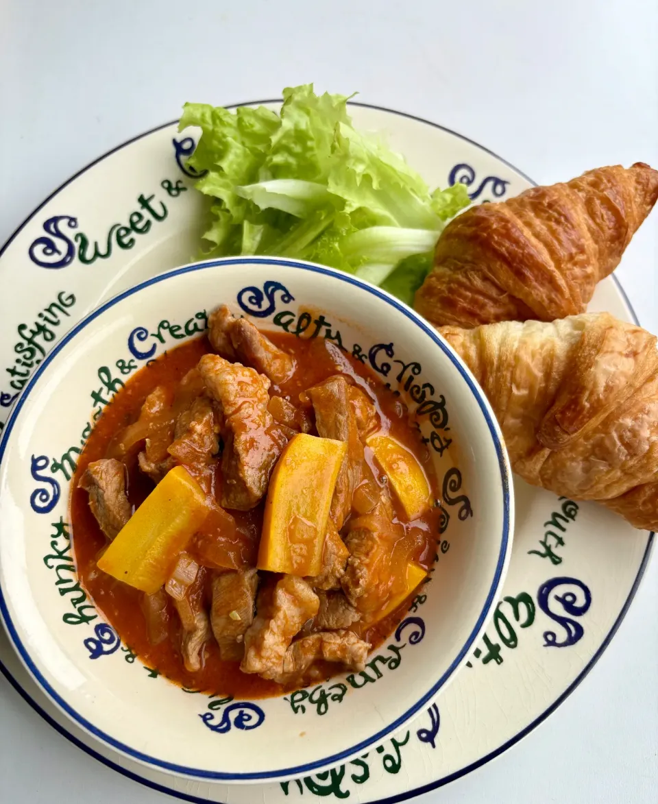 トマト煮込みに味噌をプラス‼︎|sana.ayaさん