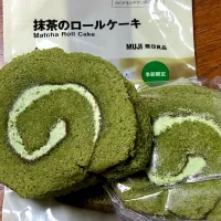 抹茶のロールケーキ| はっちぃさん