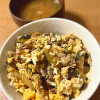 牛肉とズッキーニのそぼろ飯|deekay71さん