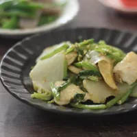 かぶと鶏むね肉のスパイシー炒め