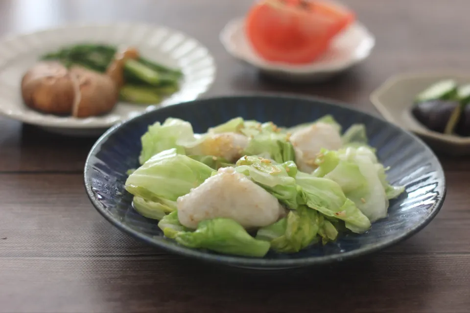 さわらと春キャベツのにんにく塩糀レンジ蒸し|ちいさなしあわせキッチンさん