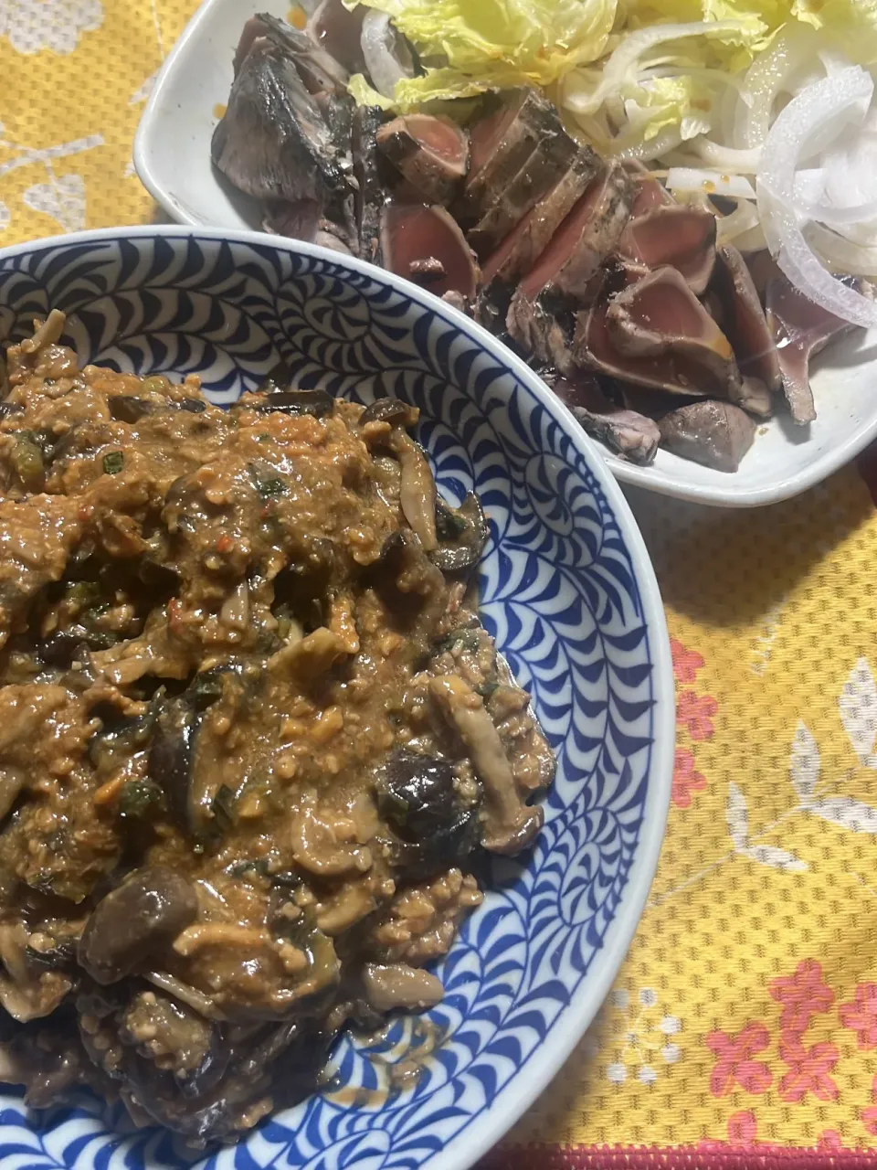 鶏ミンチで麻婆茄子🍆　鰹のタタキ|4jinoanataさん