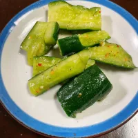 ピリ辛キュウリ！|源蔵さんさん