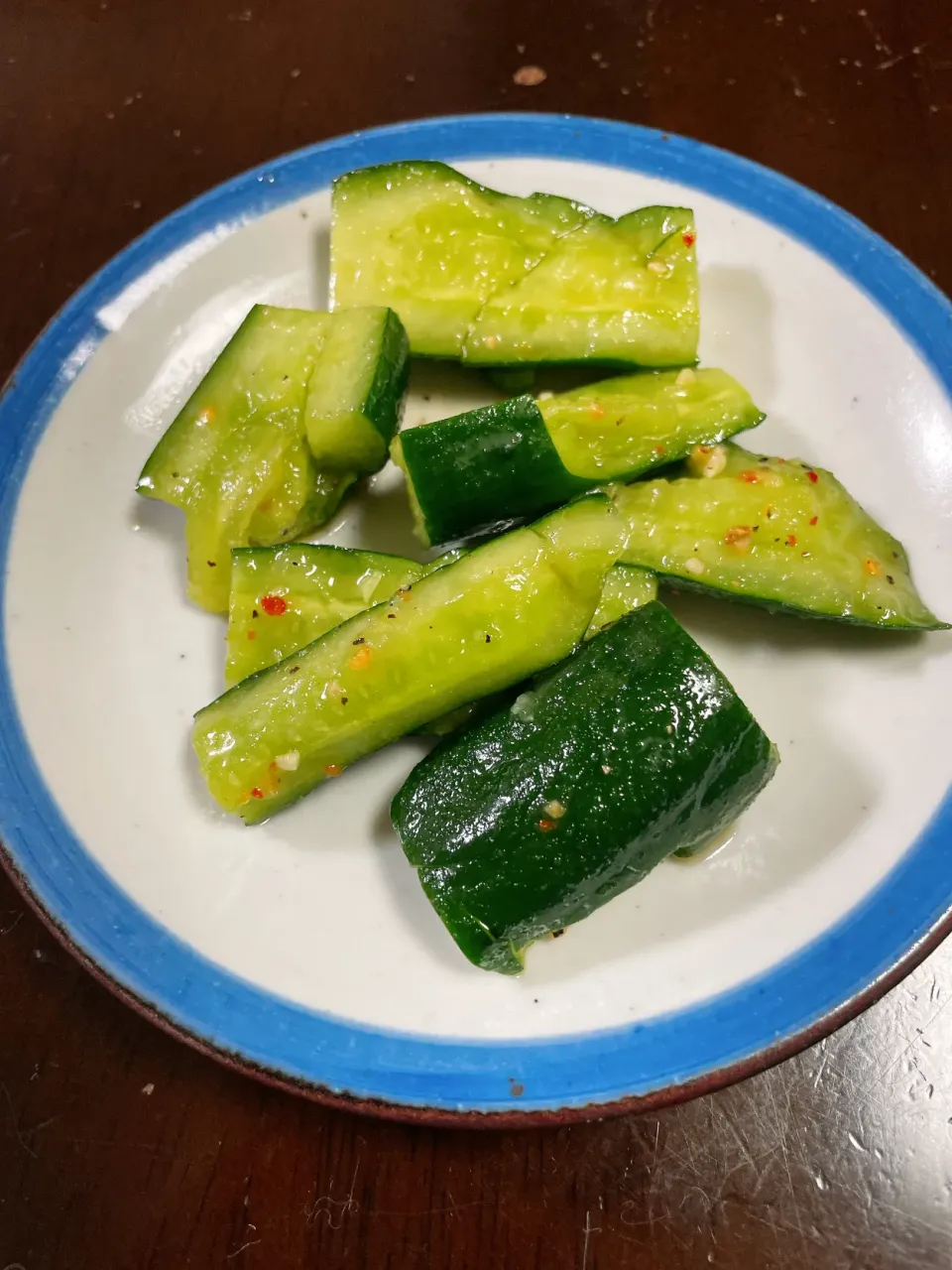 ピリ辛キュウリ！|源蔵さんさん
