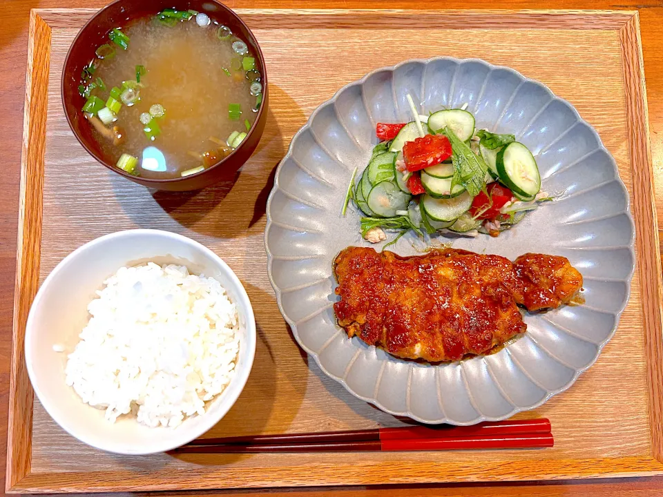 夜ご飯(トンテキ、なめこ味噌汁)|cocomikaさん