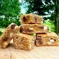 Triple chip blondies| Dean M Rogersさん