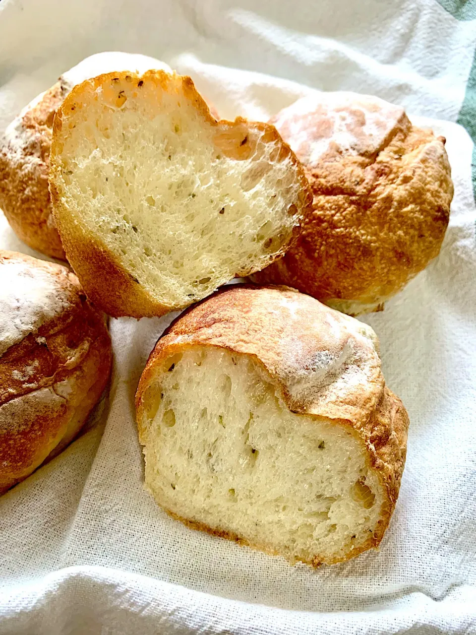 Anchovy and Caper Bread|gonbenさん