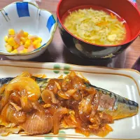鯖の照り焼き、卵スープ、コーン炒め|みーさん