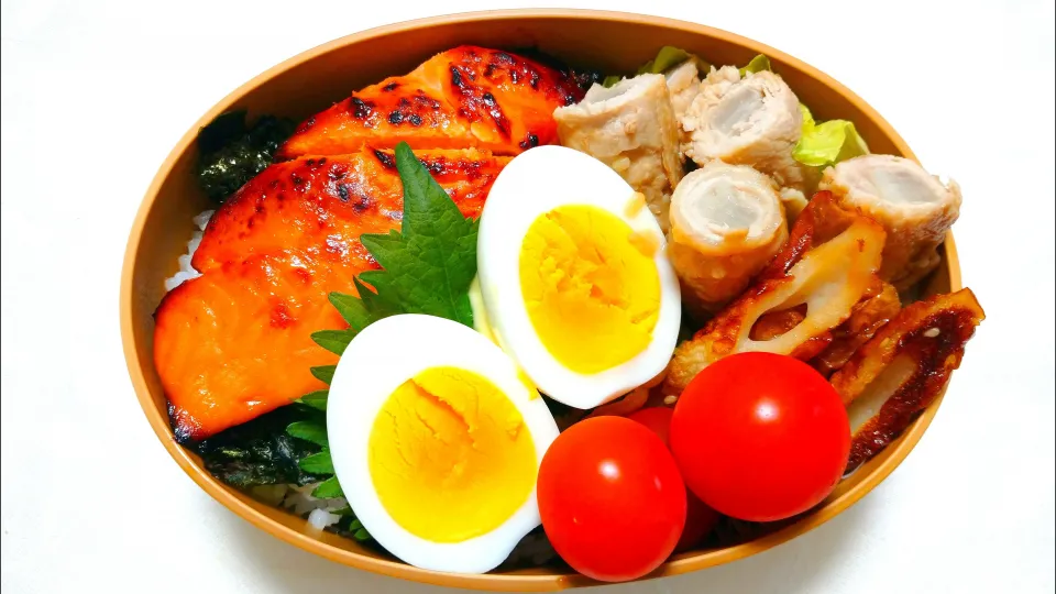 6/4のお弁当🍱
海苔弁当|卯月さん