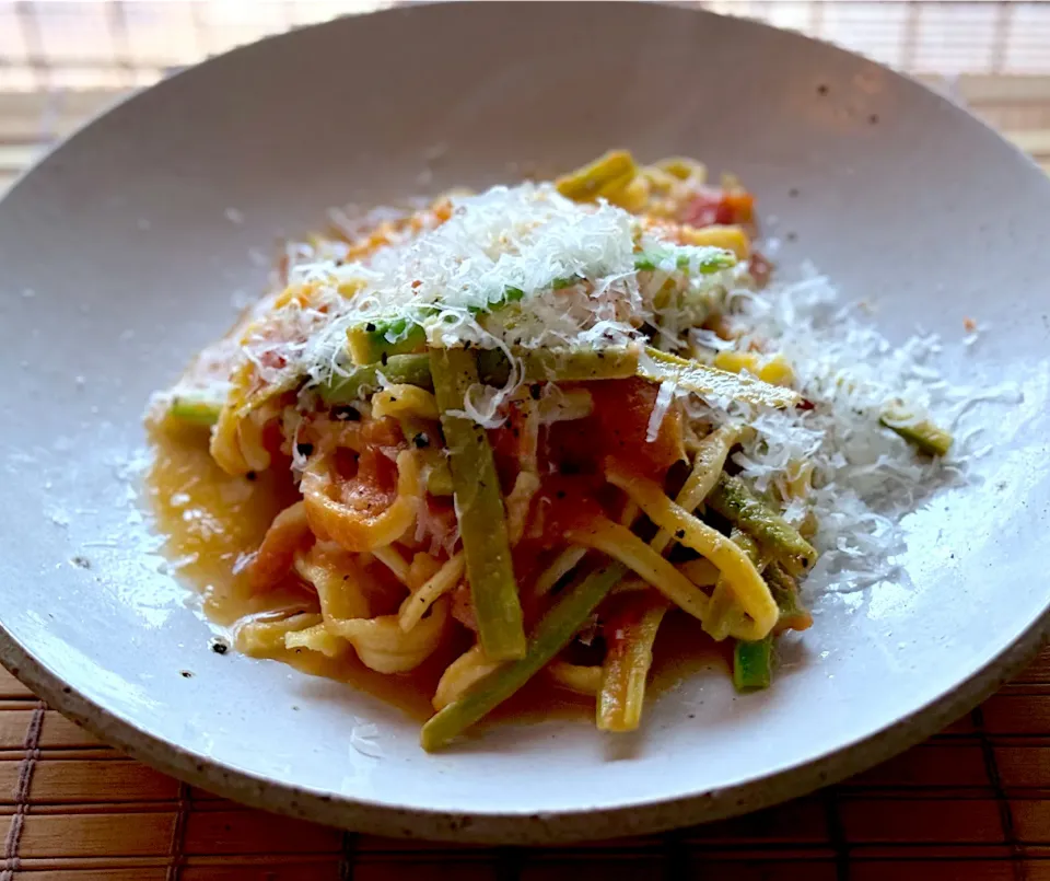 アスパラとフレッシュトマトのパスタ|keisukeさん