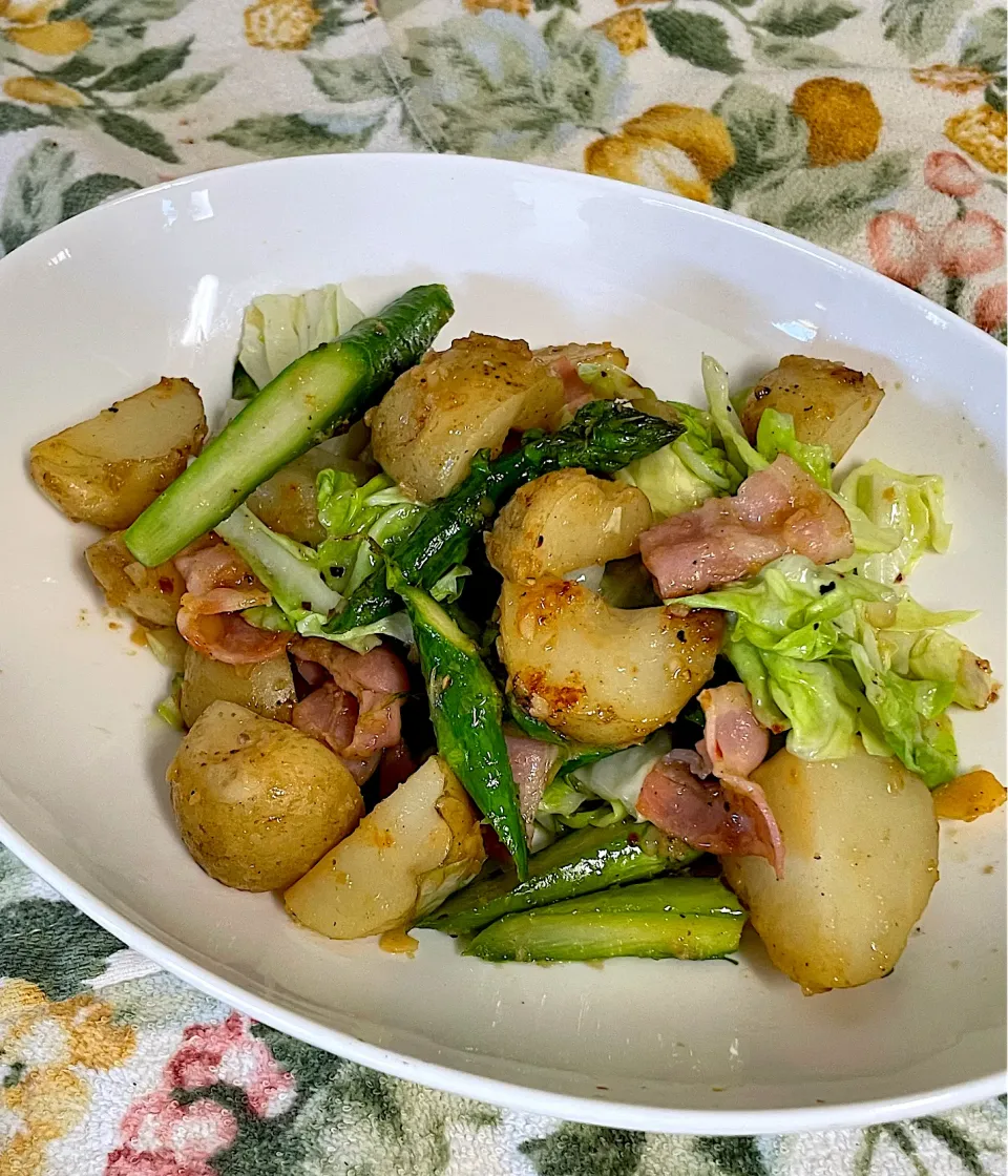自家野菜のガーリックバター炒め|つるひめさん