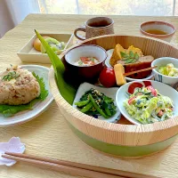 木桶弁当でランチ🥢